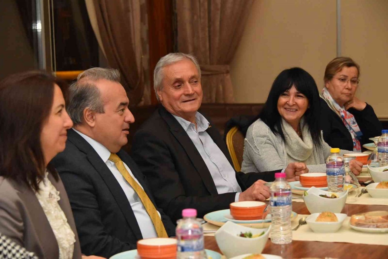 "Bizim Kızlar" Bilecik Belediye Spor maçı öncesinde moral depoladı