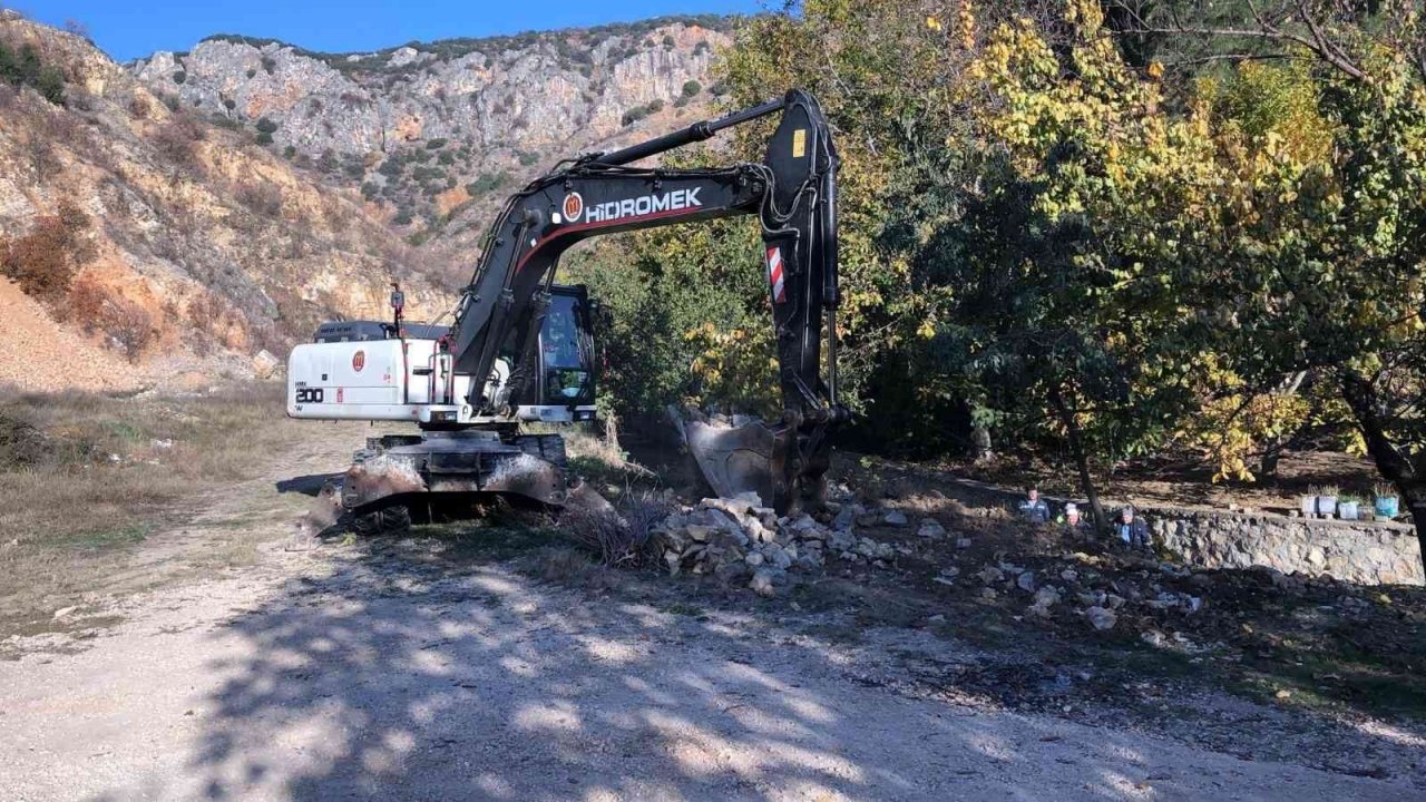 Dalakdere’de temizlik çalışması yapıldı