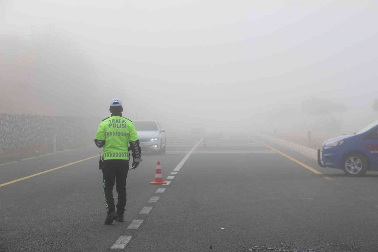 Elazığ’da yoğun sis kazayı beraberinde getirdi: 3 yaralı