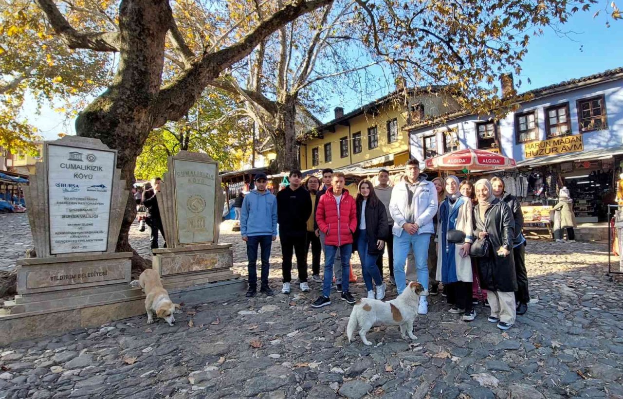 Gençlik, Bursa’da yollarda