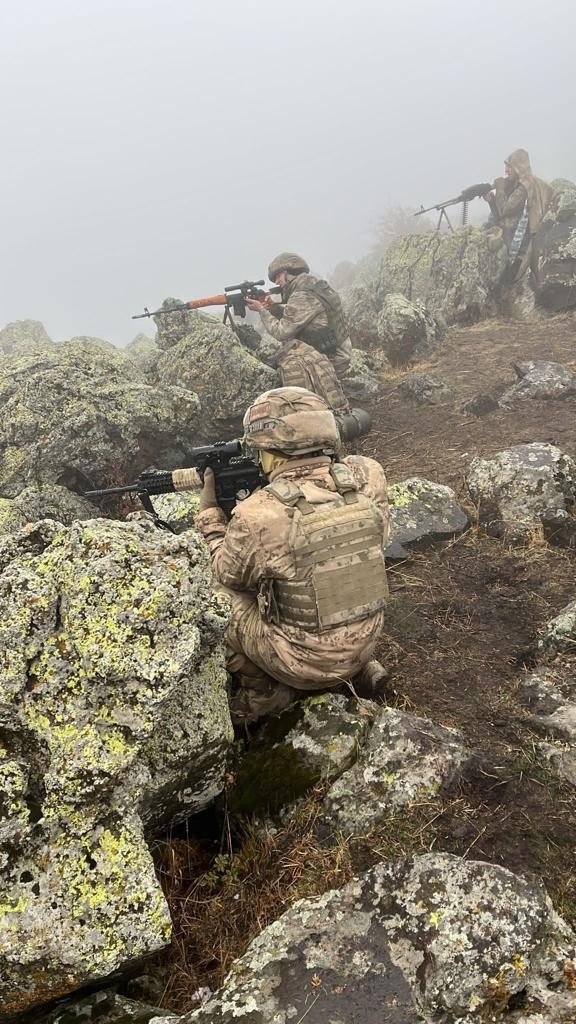 Ağrı ve Iğdır’da “Eren Abluka Sonbahar-Kış-12 Şehit Jandarma Uzman Çavuş Dursun Pampal Operasyonu” başlatıldı
