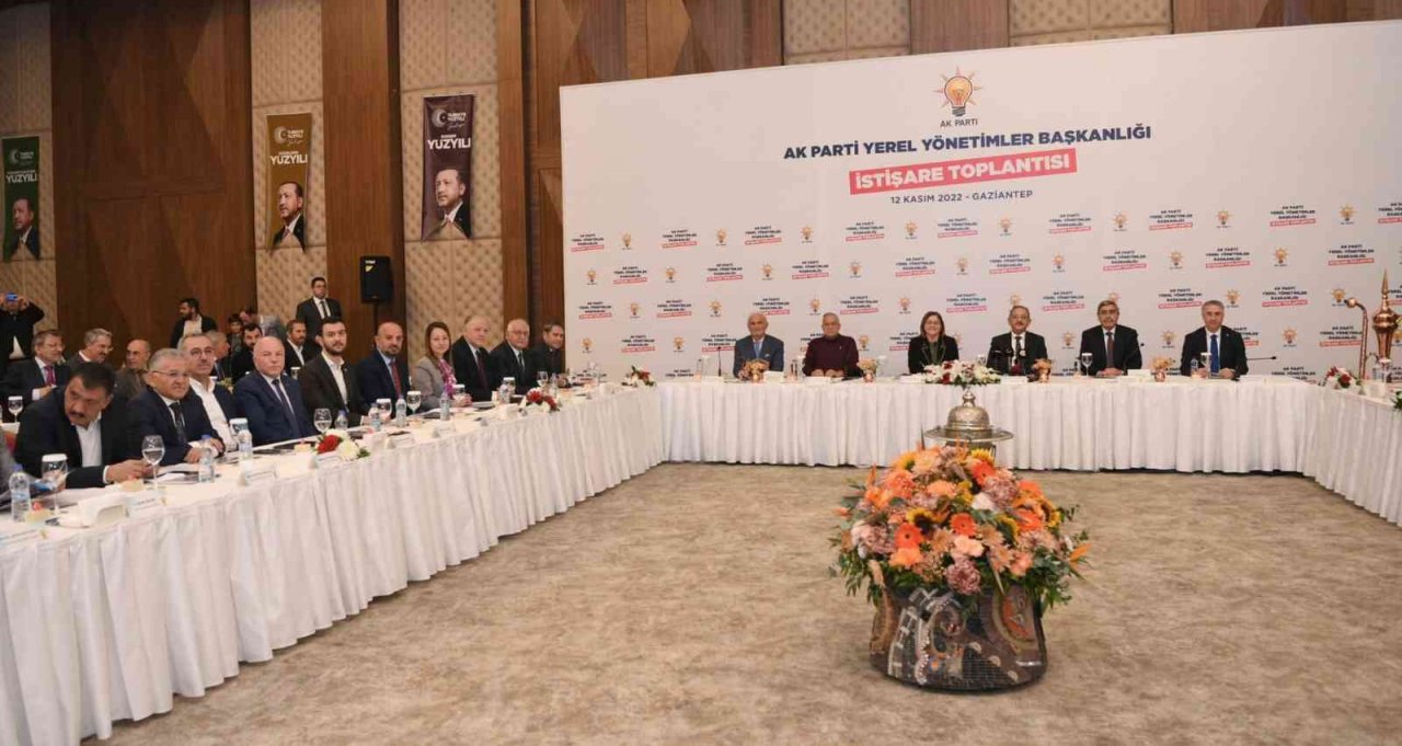 Başkan Büyükkılıç, Gaziantep’te AK Parti Yerel Yönetimler Başkanlığı İstişare Toplantısı’na katıldı