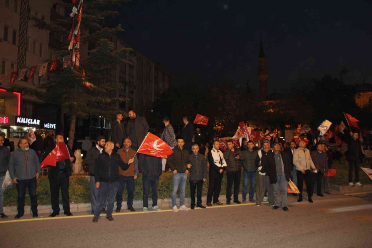 Yeniden Refah Partisi Genel Başkanı Erbakan: “(6’lı masa) Bu ülkeye bunlardan hayır gelmeyeceğini açıkça ortaya koyuyor”