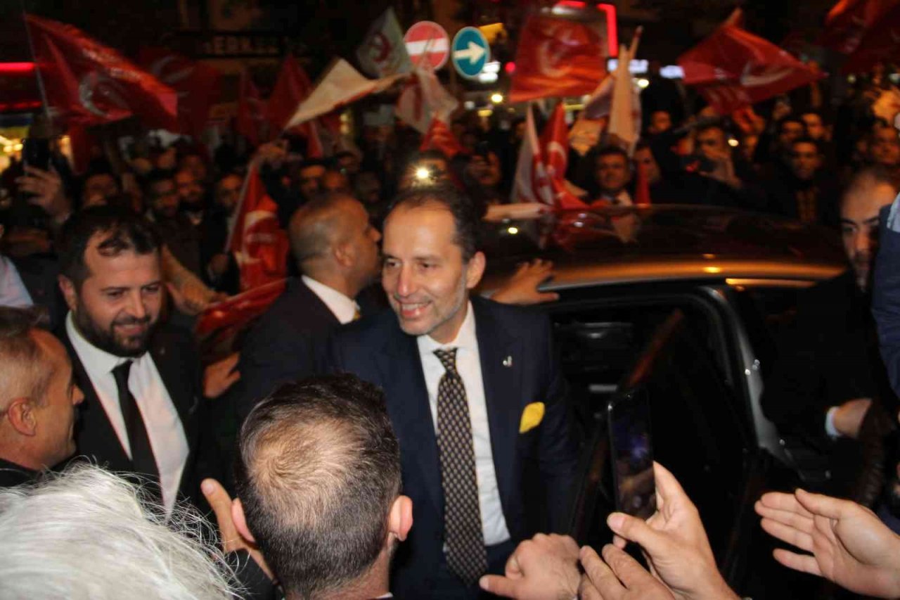 Yeniden Refah Partisi Genel Başkanı Erbakan: “(6’lı masa) Bu ülkeye bunlardan hayır gelmeyeceğini açıkça ortaya koyuyor”