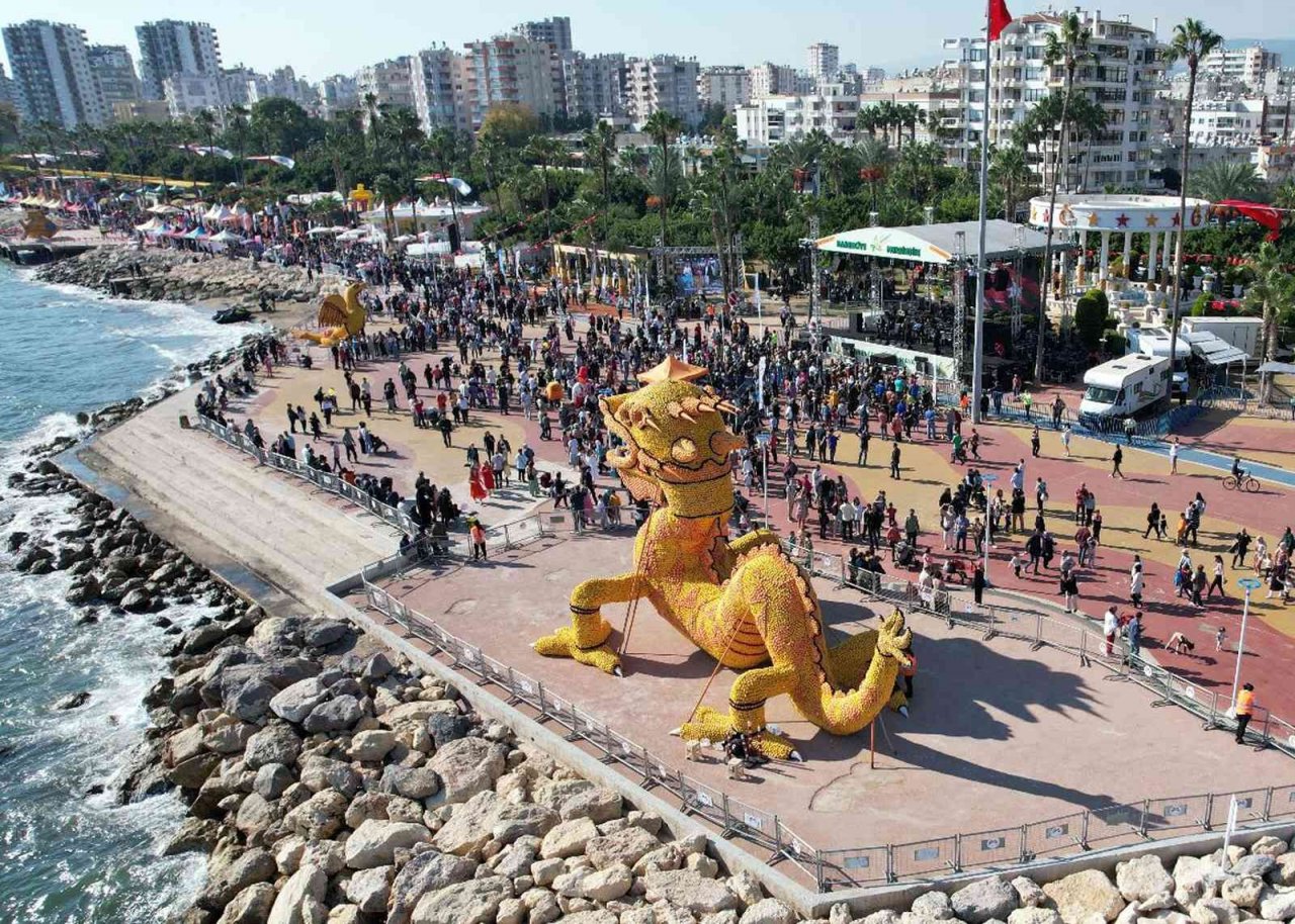 Narenciye Festivali renkli görüntülere sahne oluyor