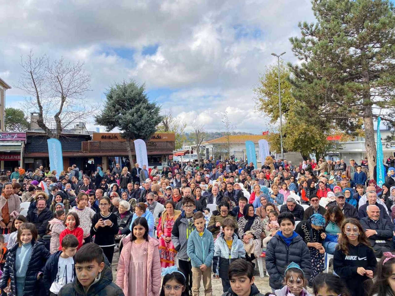 6. Beykoz Kanlıca Yoğurt Festivali’nde 4 bin kişiye yoğurt dağıtıldı