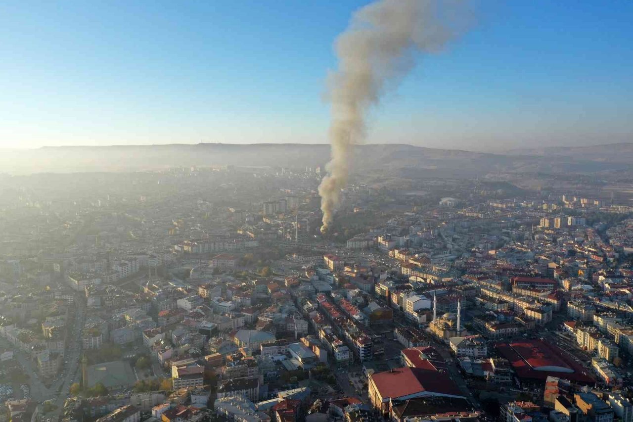 Sivas’ta korkutan yangında kundaklama şüphesi