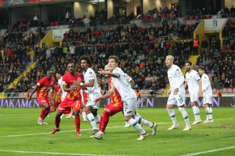 Konyaspor Dünya Kupası arasına moralli girdi! Kayseri deplasmanından 3 puanla dönüyor