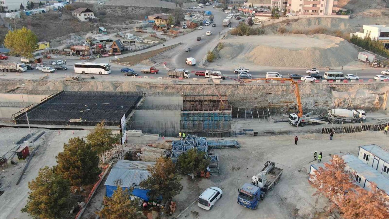 Battı Çıktı Kavşağında kazı çalışmaları tamamlandı