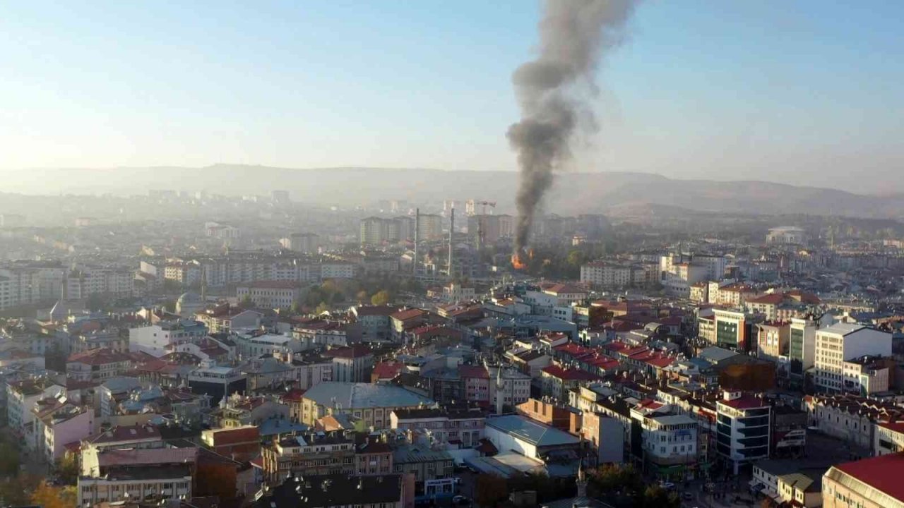 Sivas’ta korkutan yangında kundaklama şüphesi