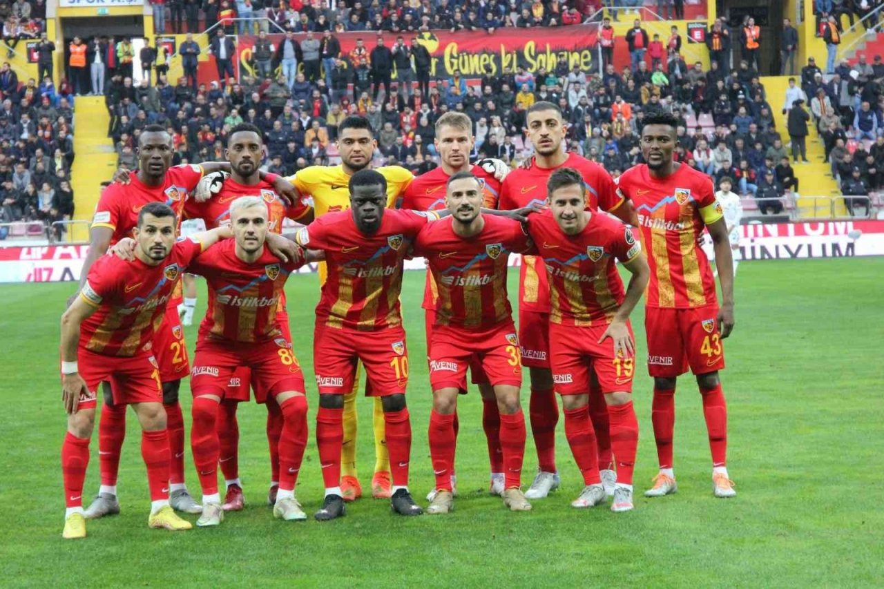 Spor Toto Süper Lig: Kayserispor: 1 - Konyaspor: 2 (Maç devam ediyor)