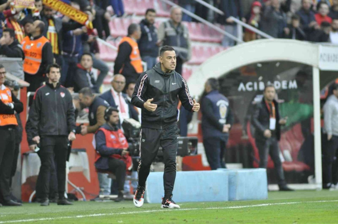 Spor Toto Süper Lig: Kayserispor: 1 - Konyaspor: 2 (Maç devam ediyor)