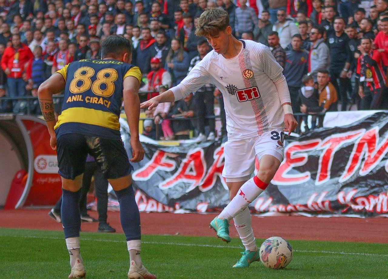 TFF 3. Lig: Eskişehirspor: 0 - Ağrı 1970 Spor: 0