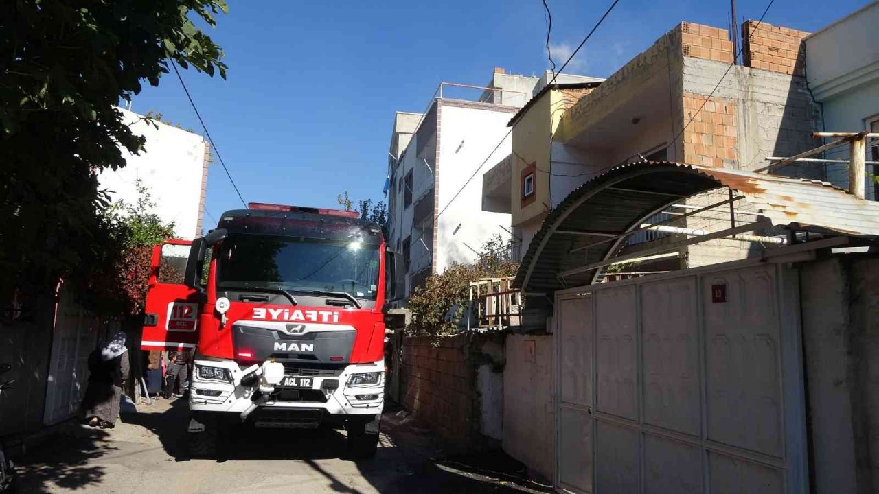 İkamet çatısında çıkan yangın korkuttu