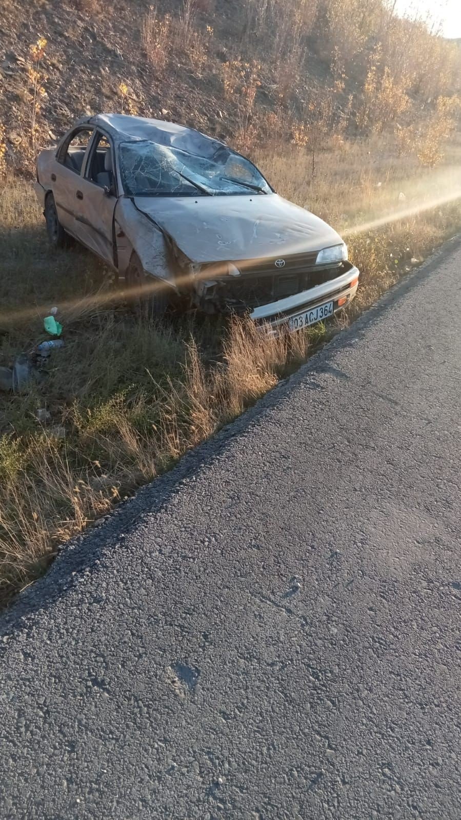 Takla atan otomobilde 4’ü aynı aileden 5 kişi yaralandı