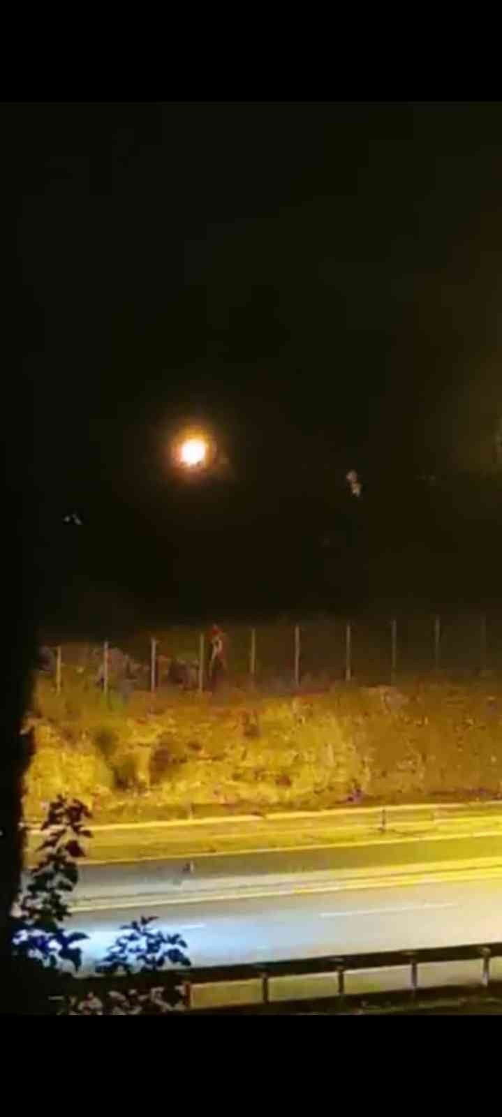 Çevre yolundaki araçlara taş atan şahıslar tehlikeye davetiye çıkardı