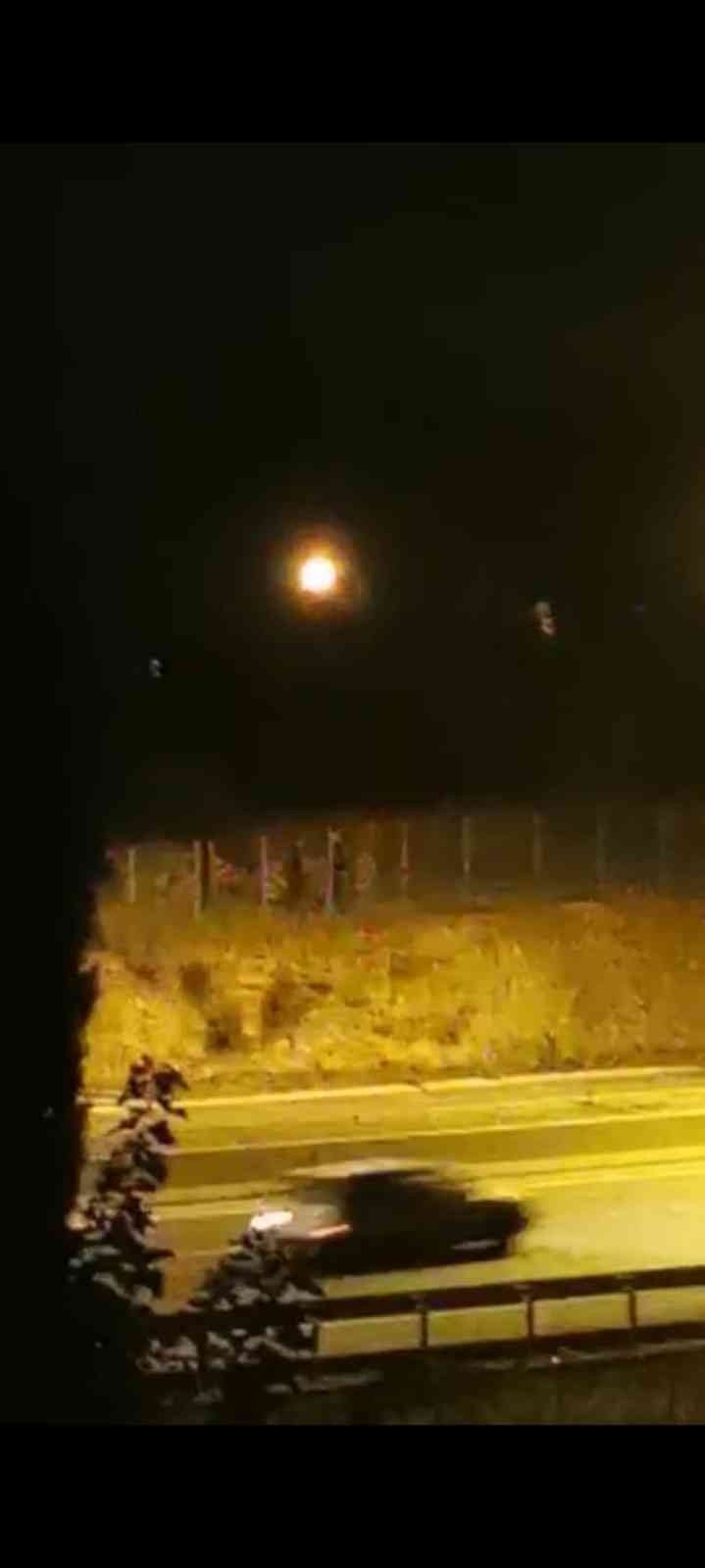 Çevre yolundaki araçlara taş atan şahıslar tehlikeye davetiye çıkardı