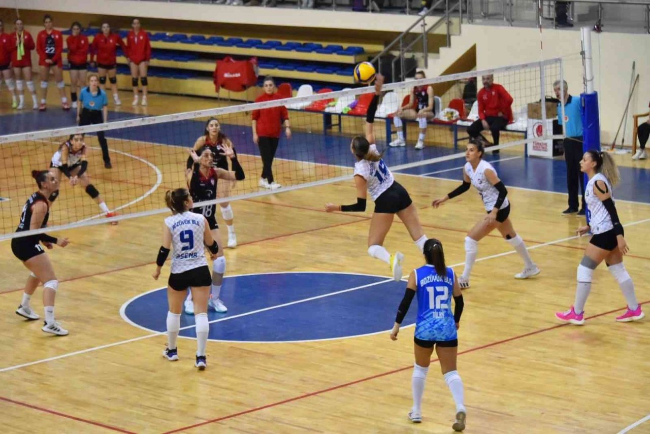 “Bizim Kızlar” galibiyet serisini bozmadı