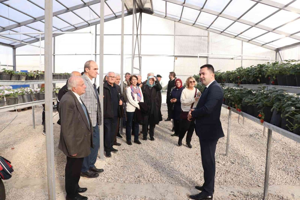 Belediyenin projelerini yerinde incelediler