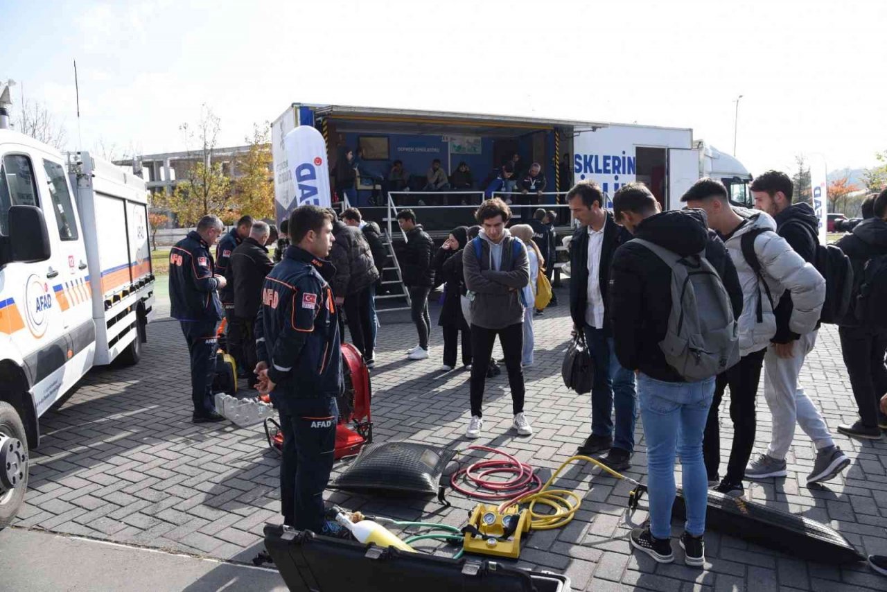 Deprem çalıştayı yapıldı