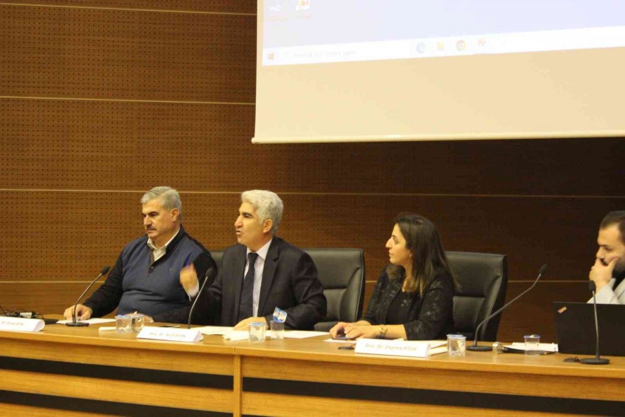 GAÜN’DE yerel tohum konferansı