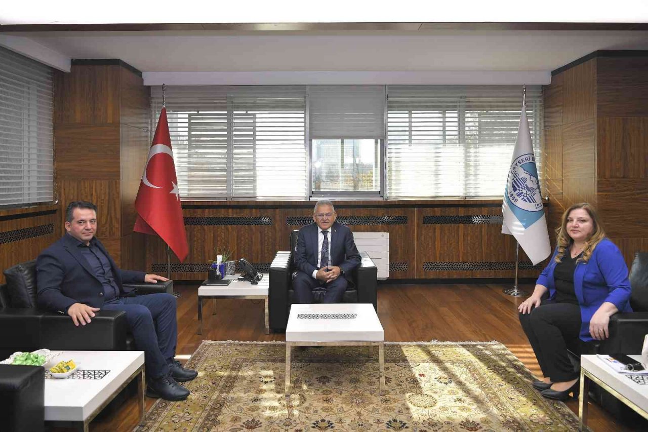 KalDer’den Başkan Büyükkılıç’a teşekkür plaketi