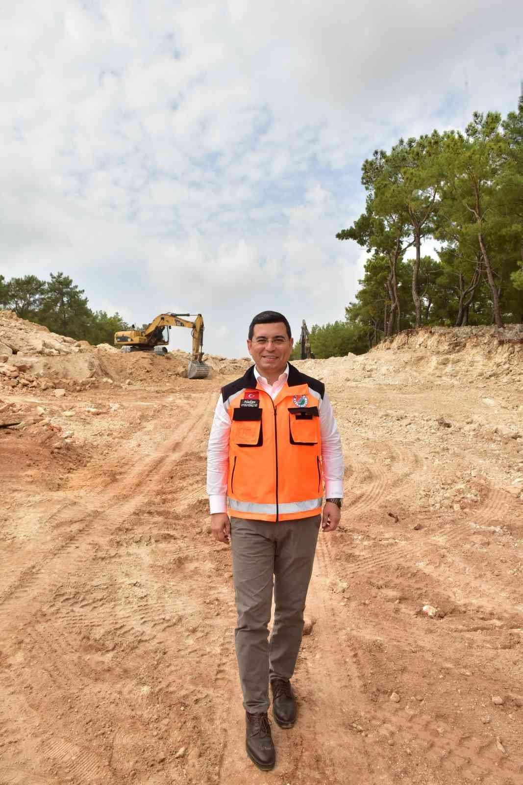 Duacı, Korkuteli ve Çankaya’yı birbirine bağlayacak yol çalışmaları sürüyor