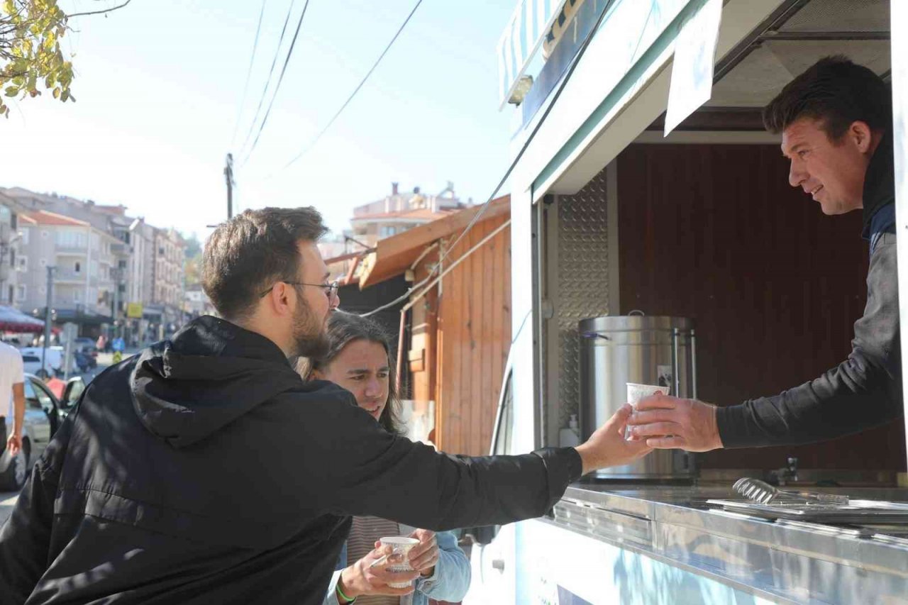 Muğla Büyükşehir’in çorba ikramı devam ediyor
