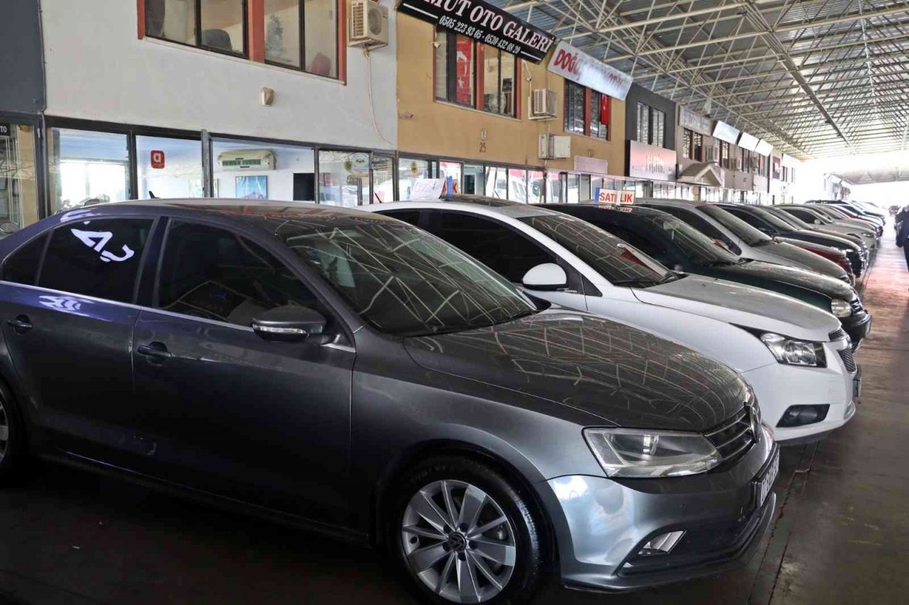 Yılbaşı öncesi ikinci el otomobil piyasasında ’son dakika’ hareketliliği bekleniyor