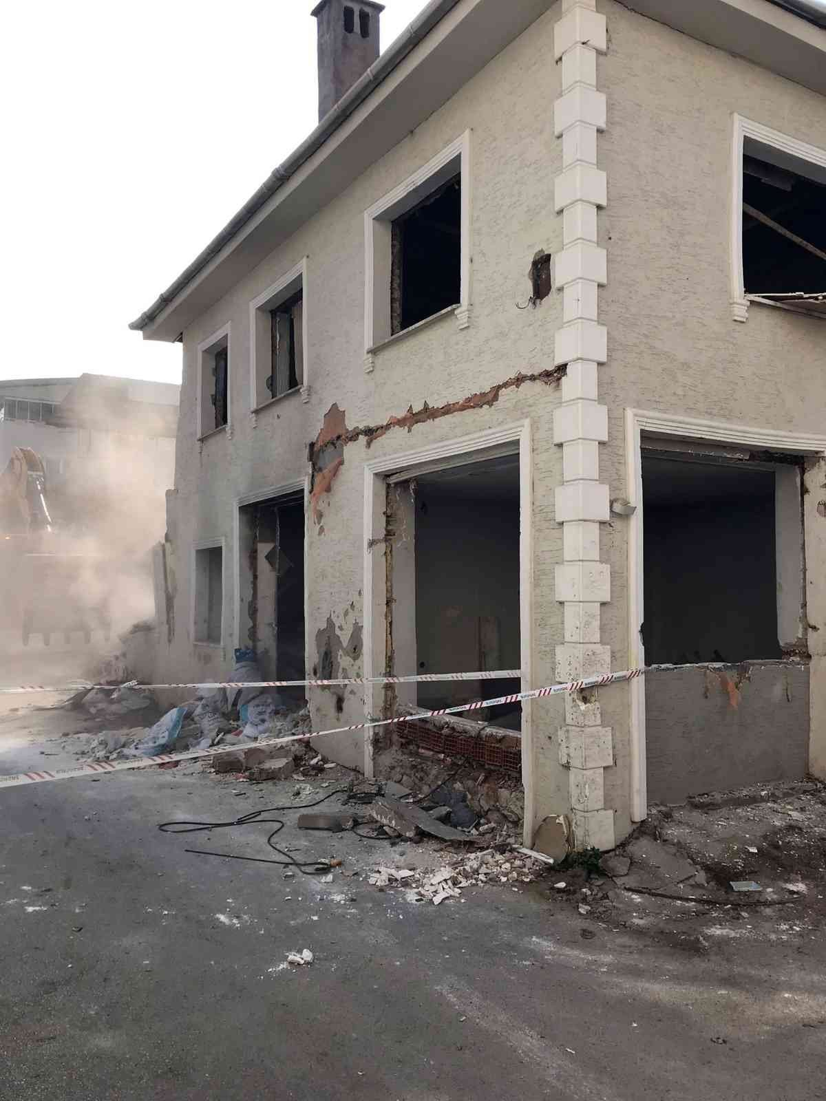 Metruk binalar huzur ortamı için yıkılıyor