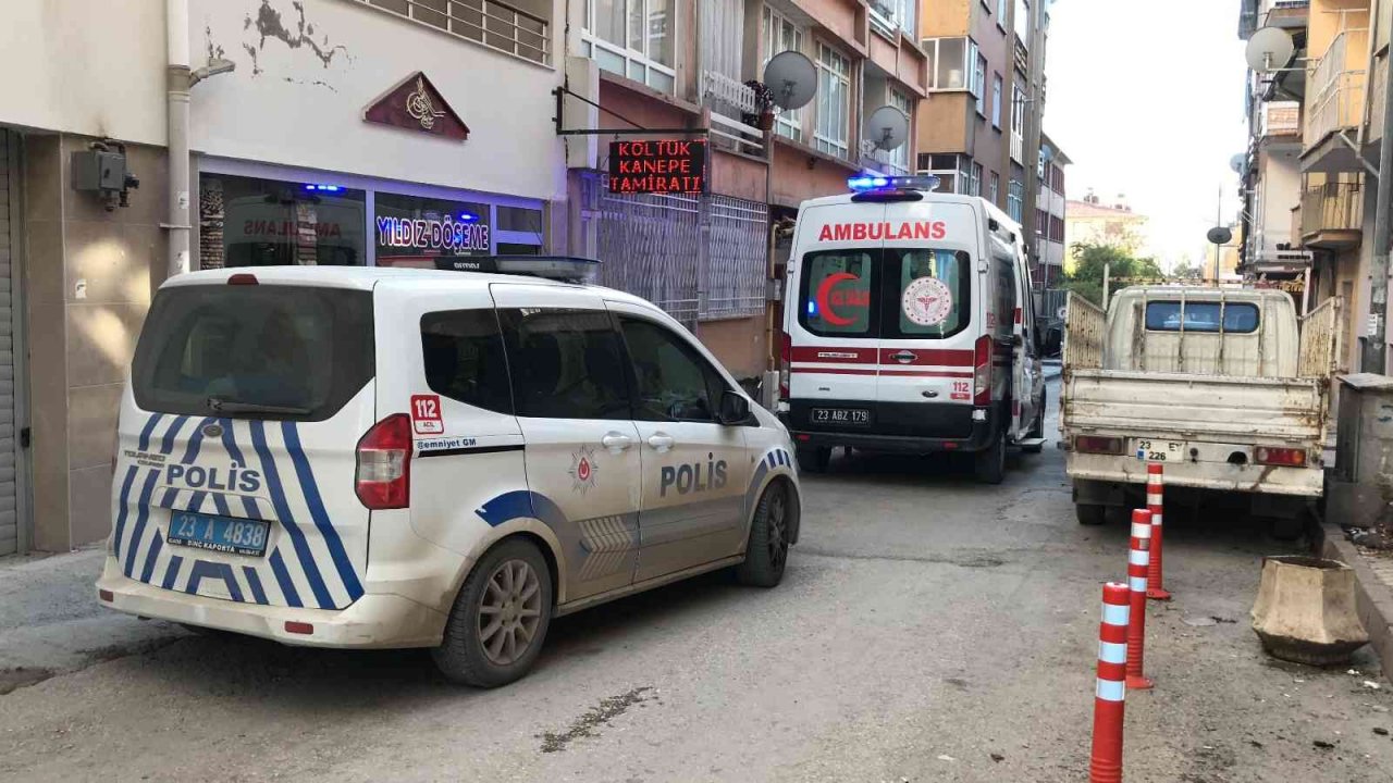 Evinin bodrumunda kendini ateşe veren kadını komşuları söndürdü