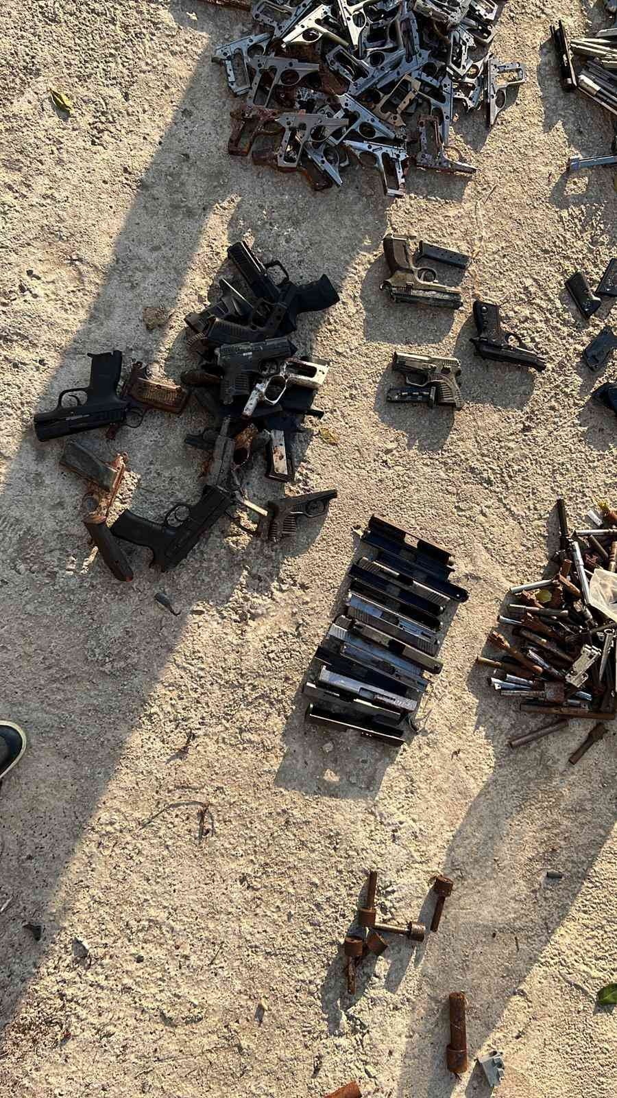 Aralarında eski yüzbaşının bulunduğu kaçak silah çetesine operasyon: 14 gözaltı