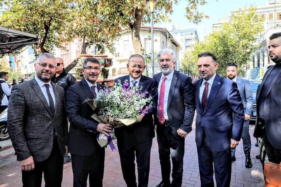 Özhaseki, Başkan Çelik’in hizmetlerinden övgüyle söz etti
