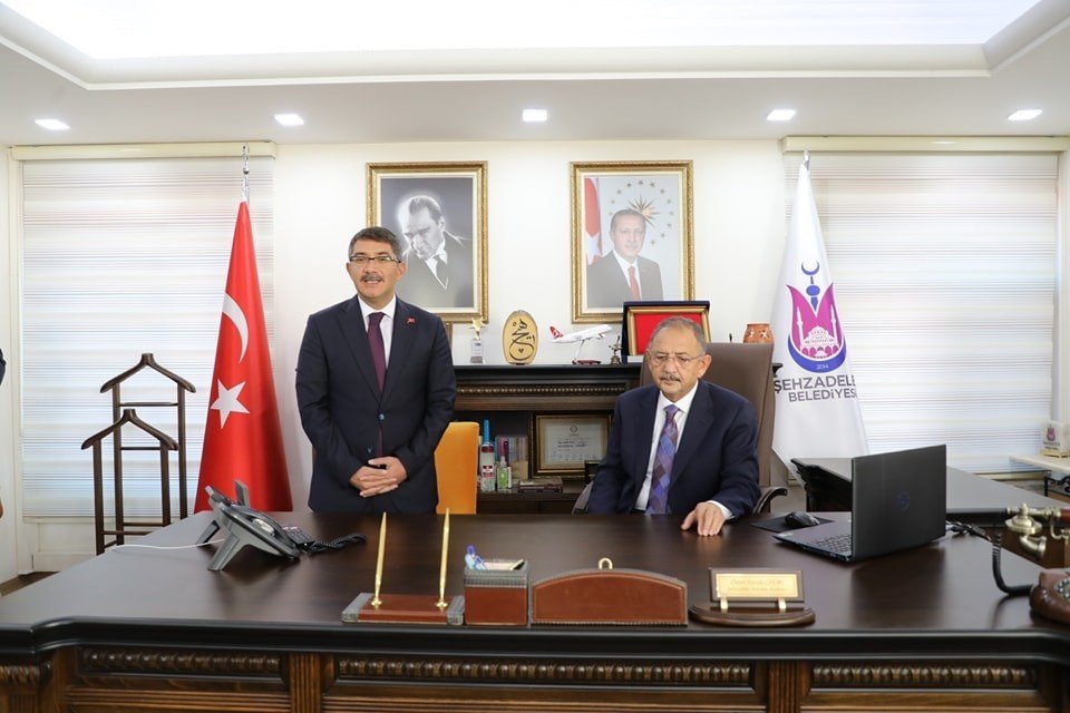 Özhaseki, Başkan Çelik’in hizmetlerinden övgüyle söz etti