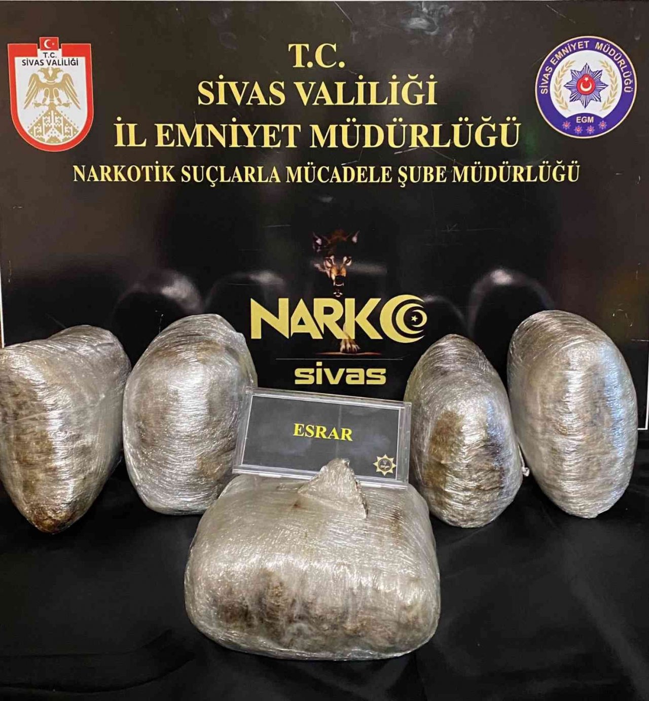 Sivas’ta 5 kilo 600 gram uyuşturucu ele geçirildi, 2 kişi tutuklandı