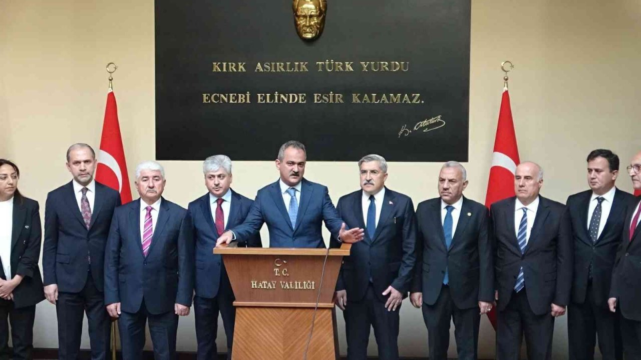 Bakan Özer: "Türkiye, bu coğrafyada yaşamanın bedelini geçmişte ödemiştir, bugün de ödemektedir, yarın da ödeyecektir"