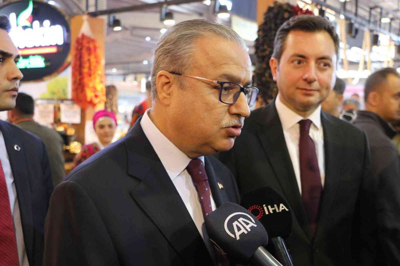 Diyarbakır’da yöresel lezzetler fuarı açıldı