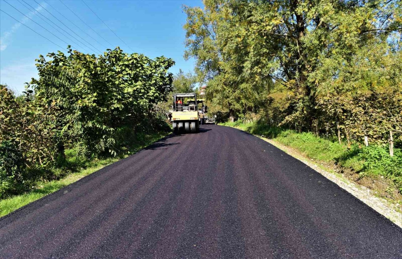 Altınordu’nun yollara sıcak dokunuşu devam ediyor