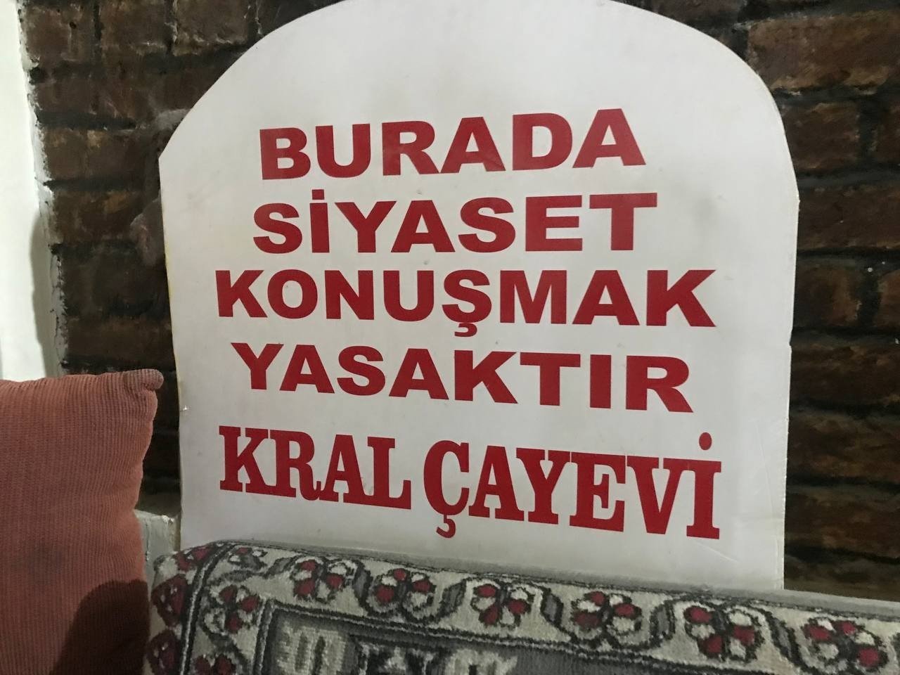 Bayburt’taki bu çayevinde asla siyaset konuşulmuyor konuşanı ise sahibi kovuyor