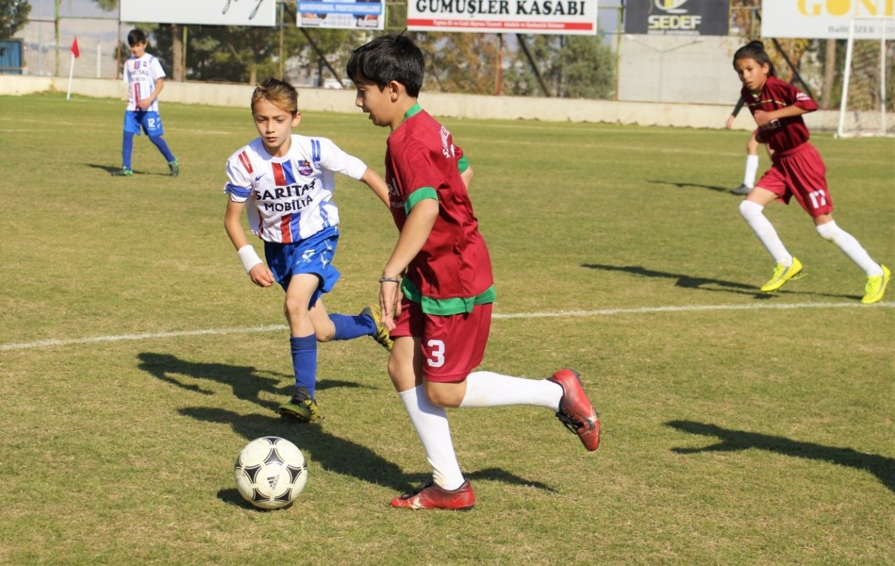 Denizlili sporcular bu turnuvada boy gösteriyor