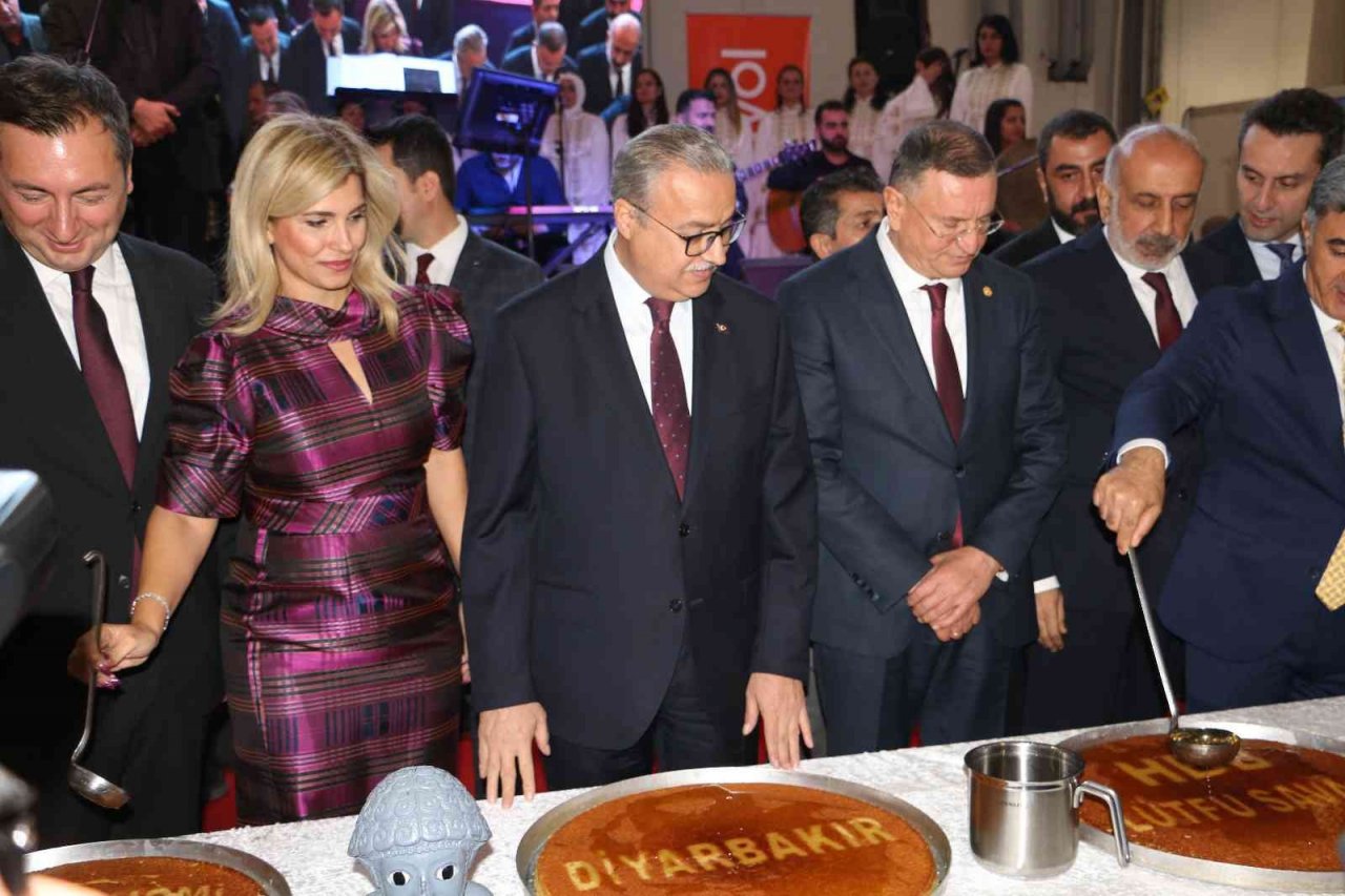 Diyarbakır’da yöresel lezzetler fuarı açıldı