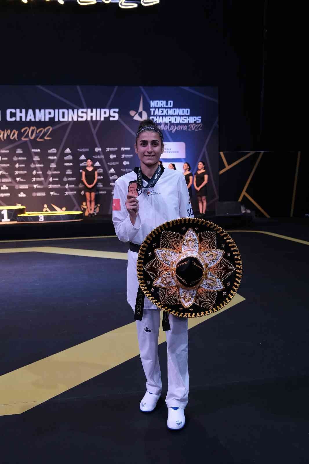 Hatice Kübra İlgün dünya üçüncüsü!