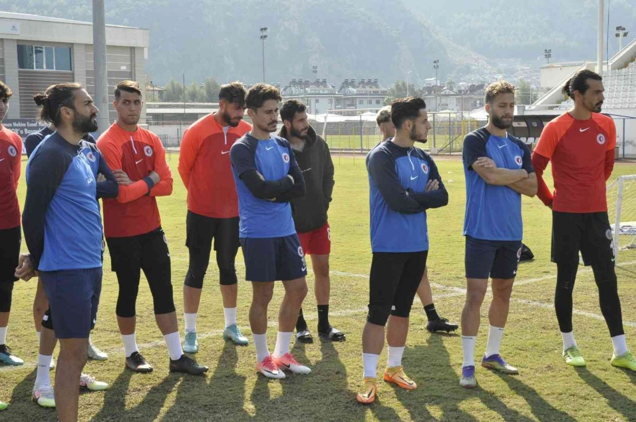 Fethiyespor, Mesut Toros ile yollarını ayırdı