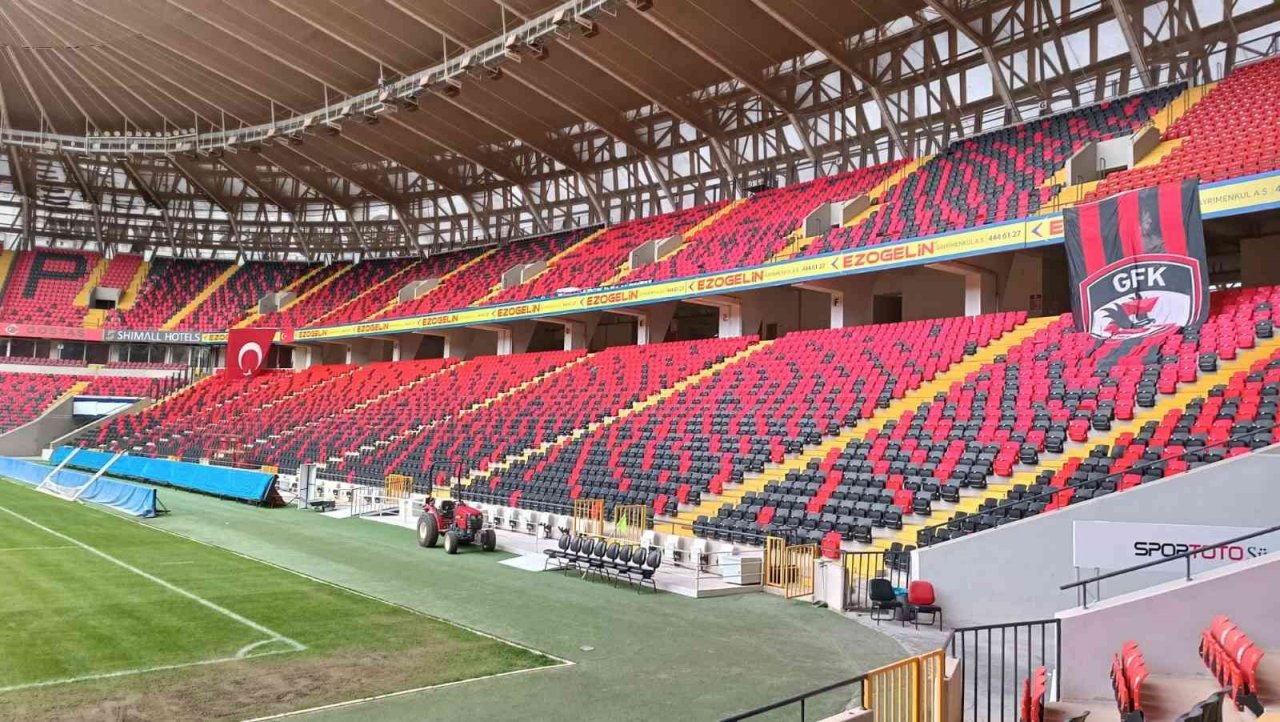 Gaziantep Kalyon Stadı milli maça hazırlanıyor