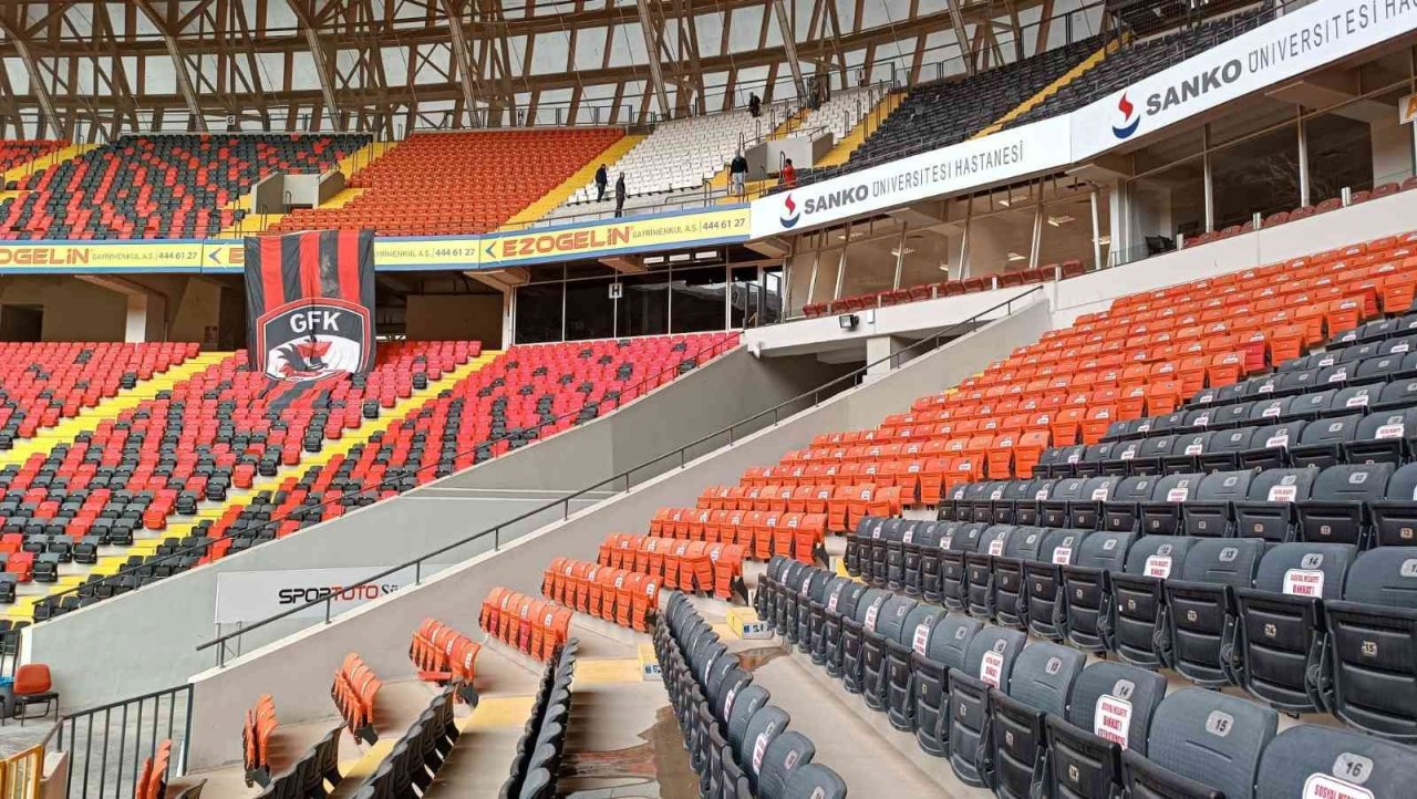 Gaziantep Kalyon Stadı milli maça hazırlanıyor