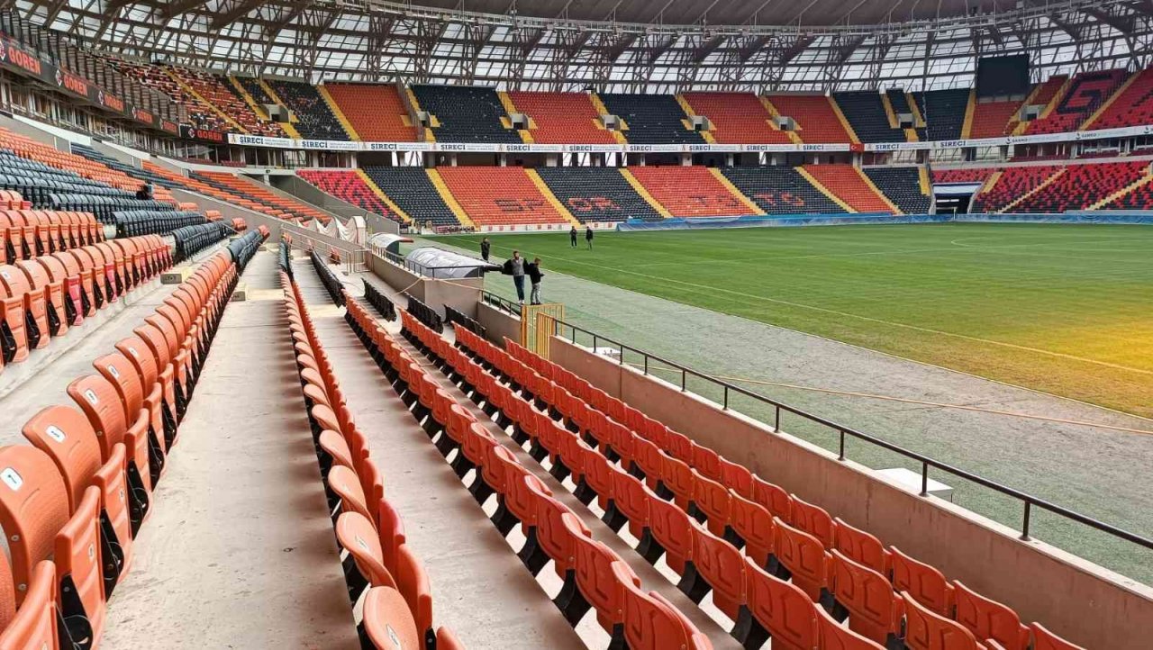 Gaziantep Kalyon Stadı milli maça hazırlanıyor