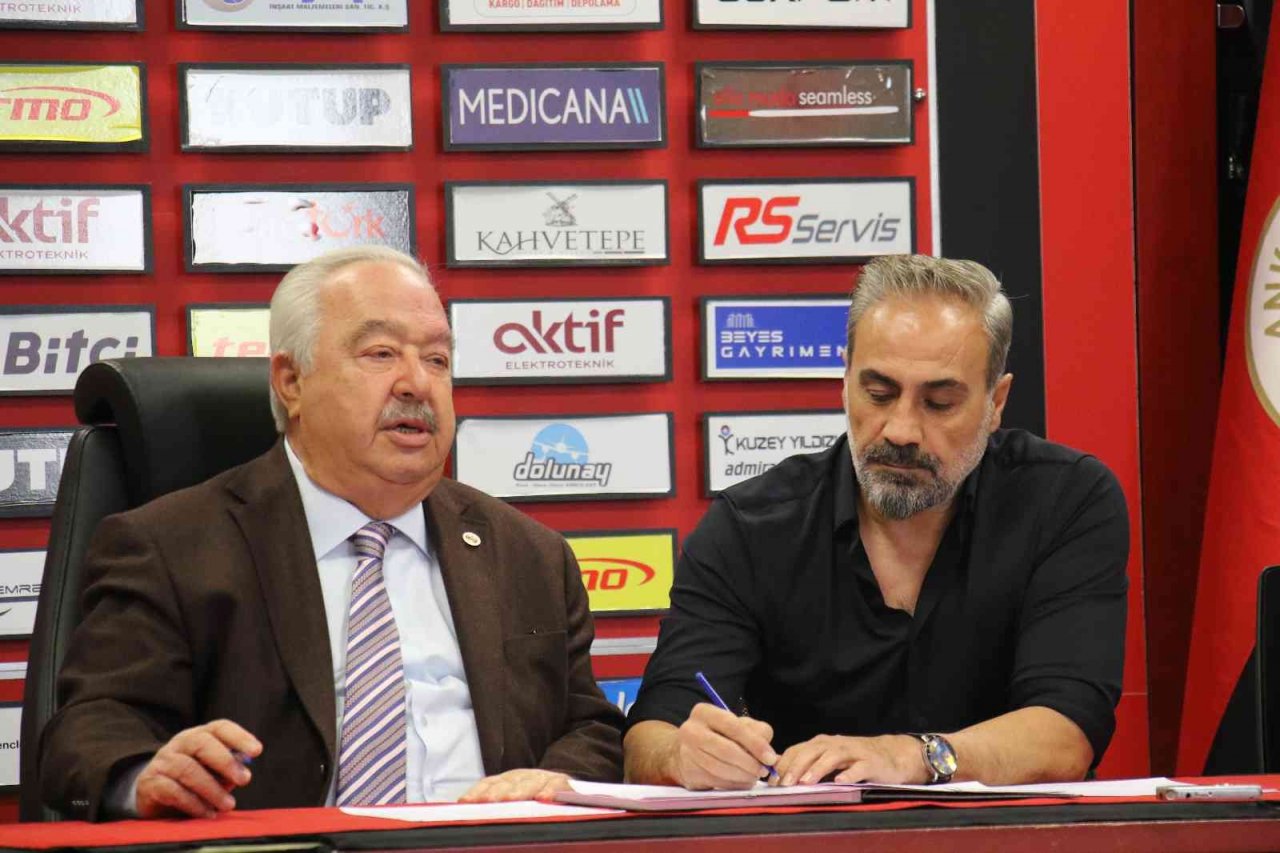 Gençlerbirliği, Teknik Direktör Mustafa Dalcı ile 1.5 yıllık sözleşme imzaladı