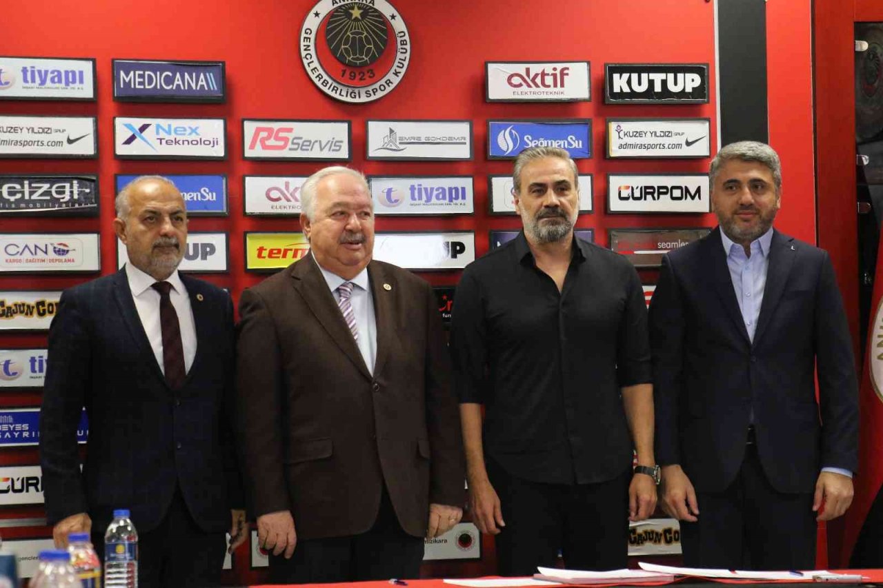 Gençlerbirliği, Teknik Direktör Mustafa Dalcı ile 1.5 yıllık sözleşme imzaladı