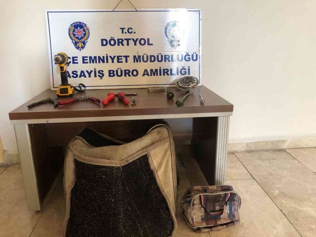 Hatay’da hırsızlık yapan 3 şüpheli yakalandı