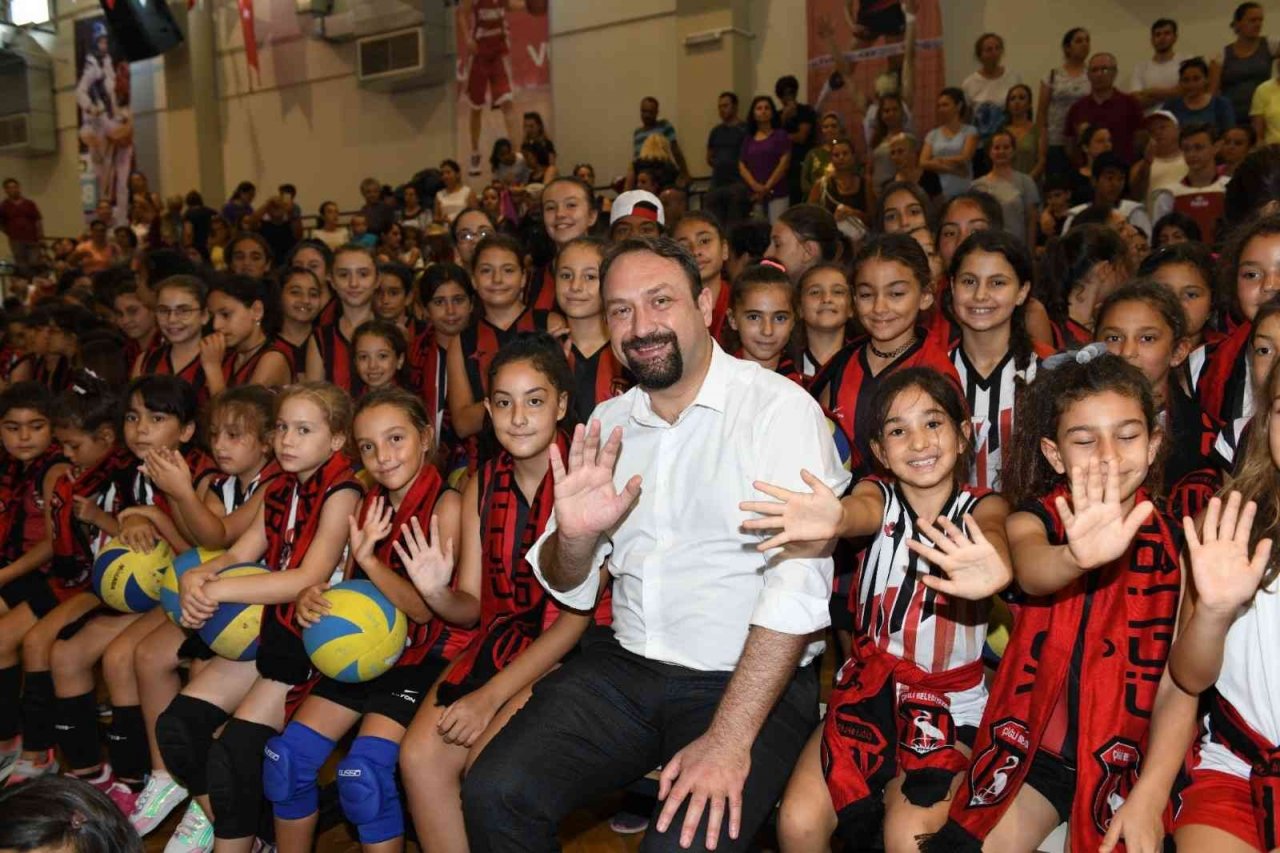 Çiğli Belediyesi spor kursları tam gaz devam ediyor